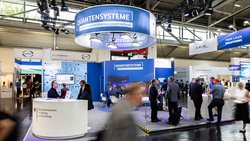 Übersichtsbild Messestand BMBF