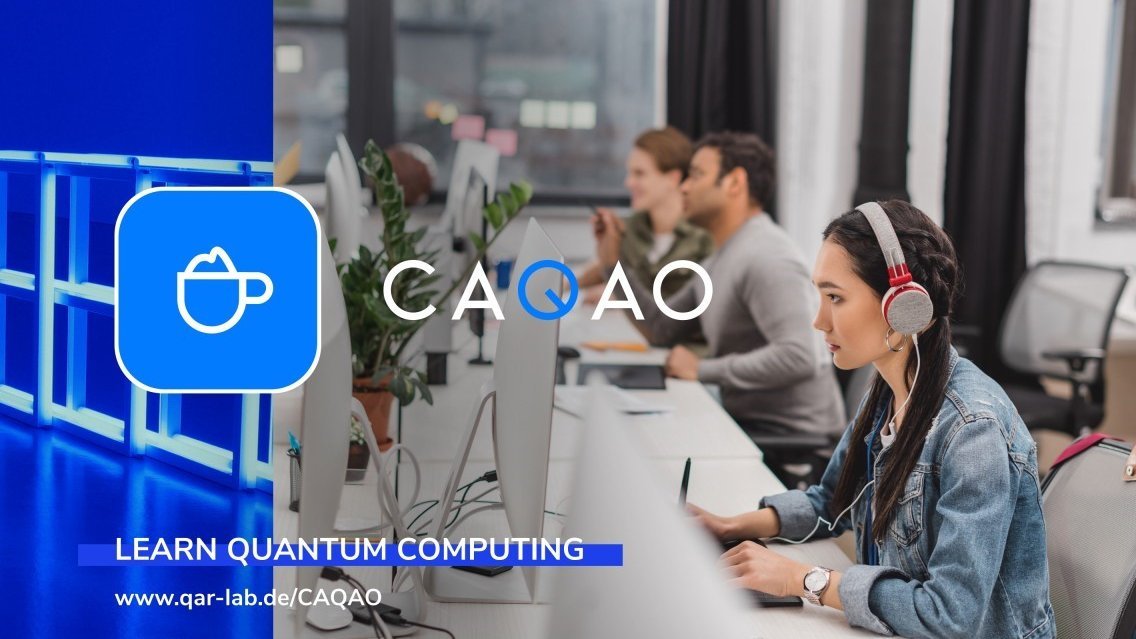 Das Logo des Projekts CAQAO vor einem Foto von jungen Menschen an Computern