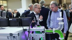 Personengruppe im Gespräch